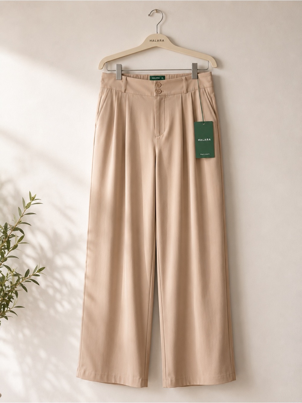 HALARA Woman Wide-Leg Pants in Beige